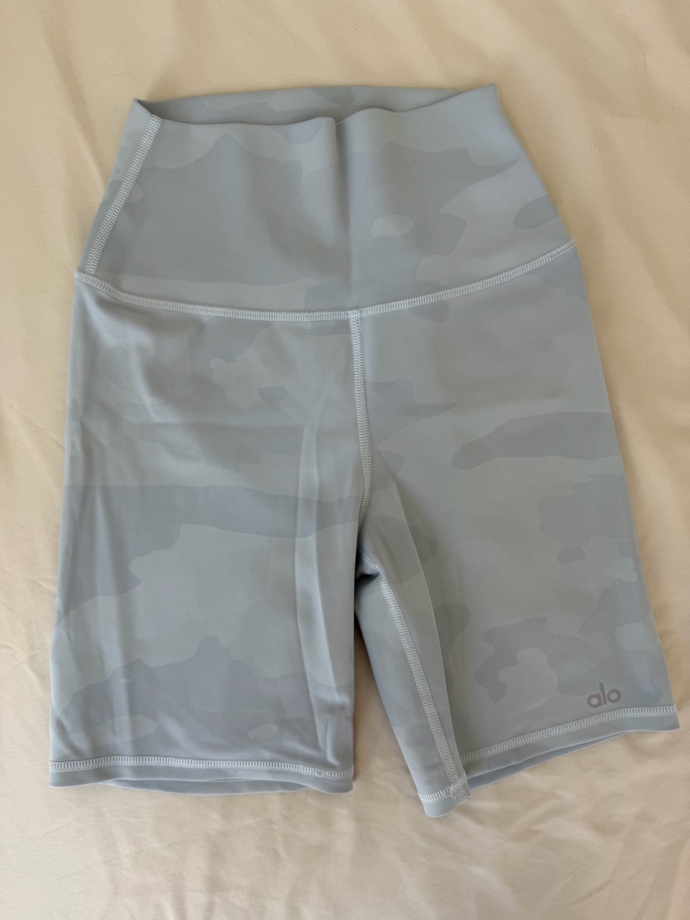 ALO Yoga High-Waist White Biker Shorts - Picture 2 of 4